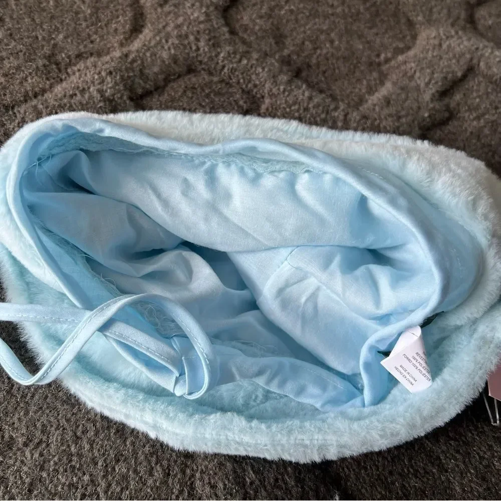 NWT Bucket Hat 💙 baby blue 💙 youth size